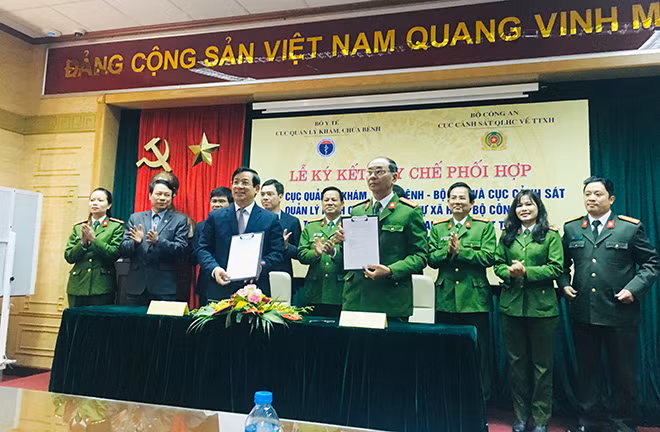 Lễ ký kết đảm bảo ANTT giữa ngành y tế và Công an