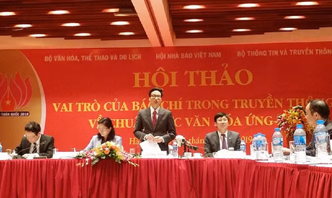 Phó Thủ tướng Vũ Đức Đam phát biểu chỉ đạo tại hội nghị. Phó Thủ tướng Vũ Đức Đam phát biểu chỉ đạo tại hội nghị.