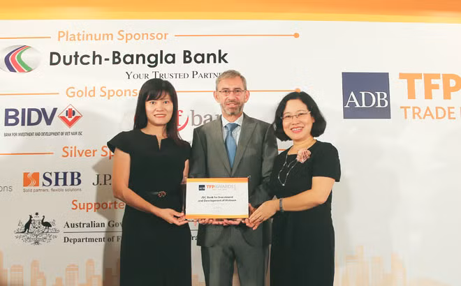 BIDV nhận giải thưởng “Best SME Deal” của ADB.