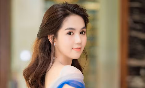 Ngọc Trinh tuổi 30. Ngọc Trinh tuổi 30.