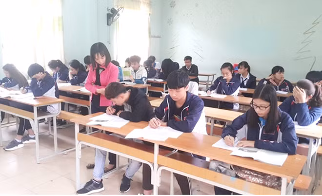 Học sinh Trường THPT Tiên Yên đã bắt đầu đi học trở lại.