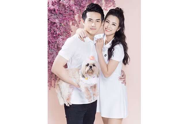 Hai vợ chồng ca sỹ Đông Nhi - Ông Cao Thắng. Hai vợ chồng ca sỹ Đông Nhi - Ông Cao Thắng.