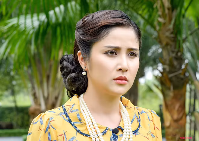 Thảo Trang vai Hạnh Nhi trong phim “Tiếng sét trong mưa”.