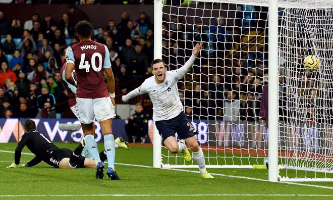 Liverpool (trắng) đã có cú lội ngược dòng vô cùng kịch tính trước Aston Villa.