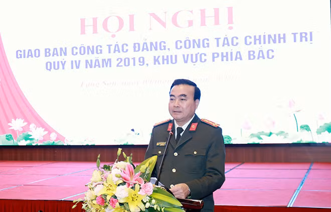 Đại tá Nguyễn trung Thực, Giám đốc Công an tỉnh Lạng Sơn phát biểu chào mừng.
