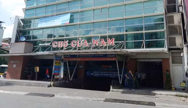 Nhiều người Hà Nội chưa mặn mà với chợ Cửa Nam bởi cảm giác cách bức trong kiến trúc.