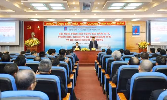 Chủ tịch PVEP Trần Hồng Nam và Tổng Giám đốc Trần Quốc Việt điều hành Hội nghị.