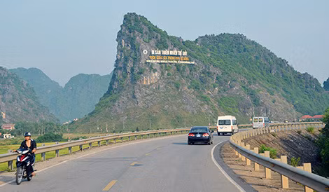 Đường Hồ Chí Minh hôm nay. Đường Hồ Chí Minh hôm nay.