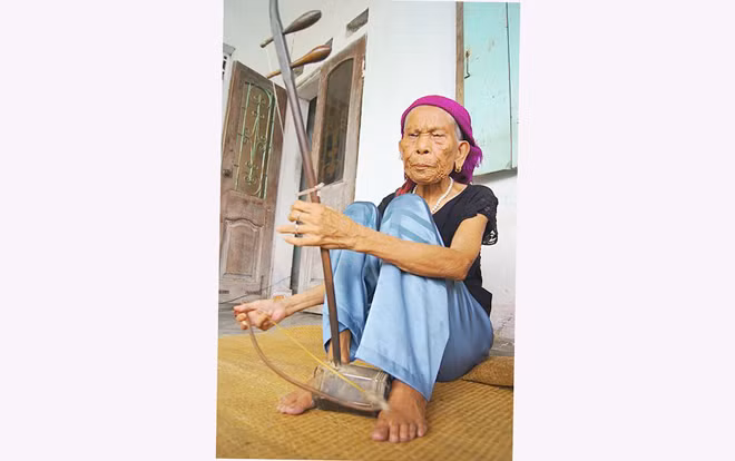 Cố nghệ nhân Hà Thị Cầu.