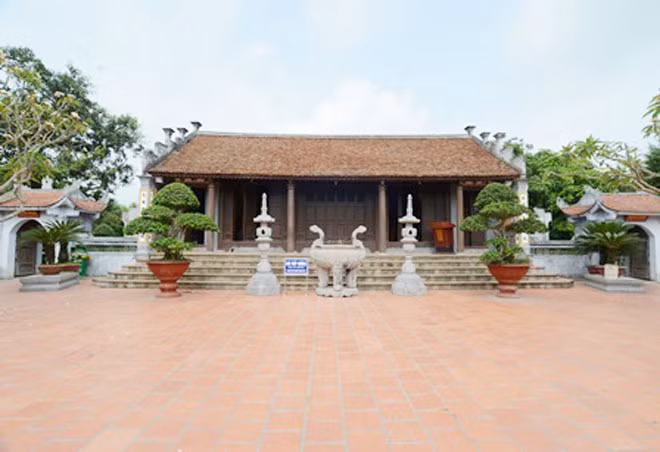 Đền thờ Trạng Trình Nguyễn Bình Khiêm ở Vĩnh Bảo, Hải Phòng.