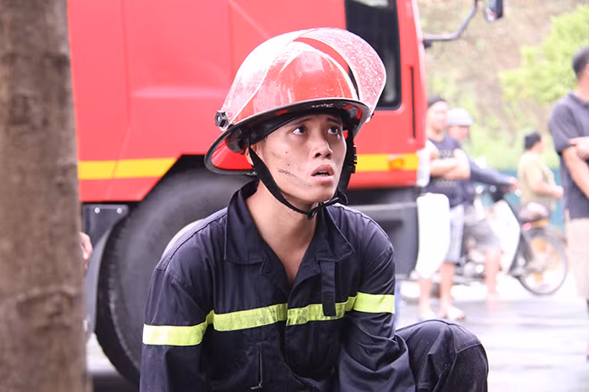 Hình ảnh đẹp chiến sỹ PCCC.