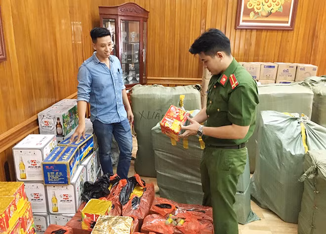 Tang vật thu giữ.