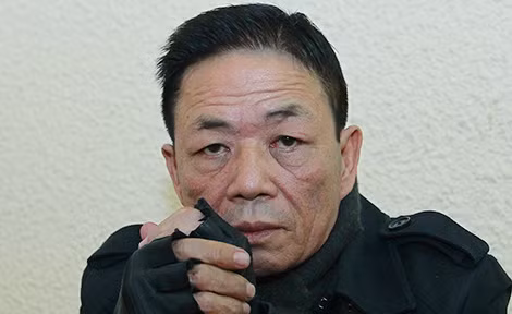 Đối tượng Hưng " Kính".