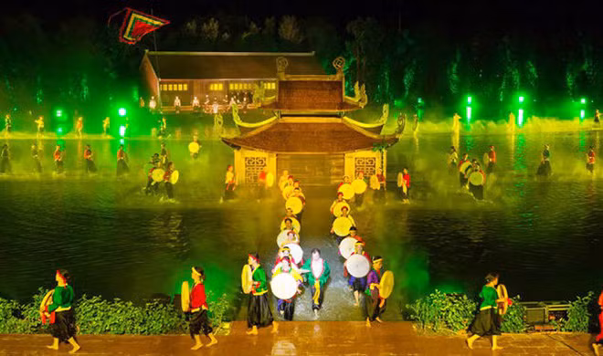 Chương trình nghệ thuật sân khấu thực cảnh "Tinh hoa Bắc Bộ" đang được quảng bá rầm rộ để phục vụ khán giả vào tối mồng 6 Tết.