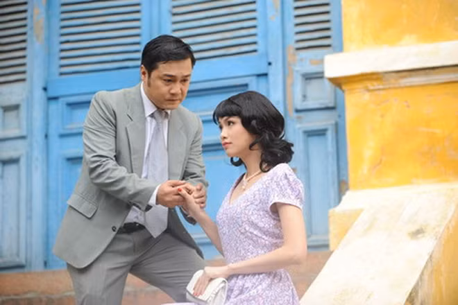 Hoa hậu Diễm Hương bị cắt vai trong phim “Mỹ nhân Sài Thành” vì scandal cá nhân.