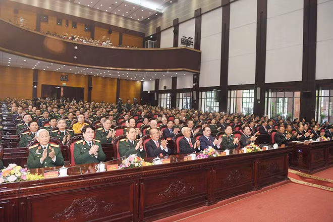 Các đồng chí lãnh đạo dự Lễ Kỷ niệm. Các đồng chí lãnh đạo dự Lễ Kỷ niệm.