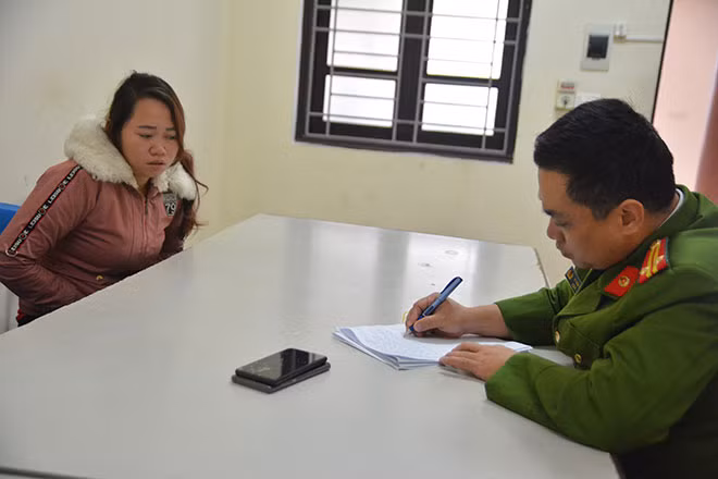 Công an tỉnh Nghệ An làm việc với 1 đối tượng mua, bán người.