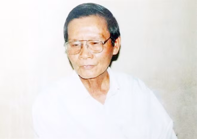 Cố nhà thơ Ngô Quân Miện.