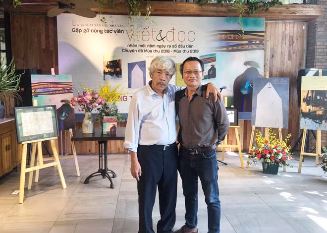 Nhà văn Bảo Ninh và nhà văn Trần Nhã Thụy trong tiệc sinh nhật lần thứ nhất của chuyên đề mùa thu: “Viết & Đọc”. Nhà văn Bảo Ninh và nhà văn Trần Nhã Thụy trong tiệc sinh nhật lần thứ nhất của chuyên đề mùa thu: “Viết & Đọc”.
