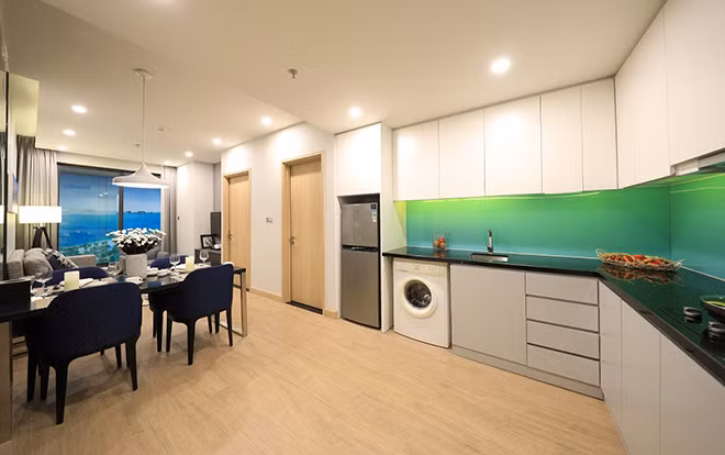 Citadines Marina Halong bao gồm 637 căn hộ dịch vụ khách sạn (Condotel) và 176 căn hộ cao cấp (chung cư) với 100% căn có view Vịnh