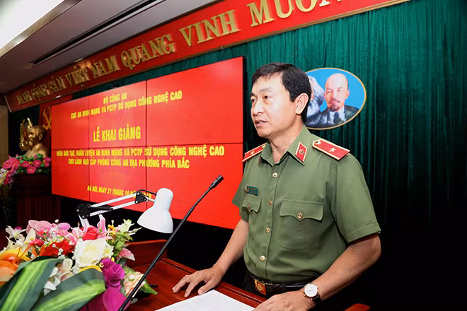 Thiếu tướng Nguyễn Minh Chính phát biểu tại Lễ khai giảng