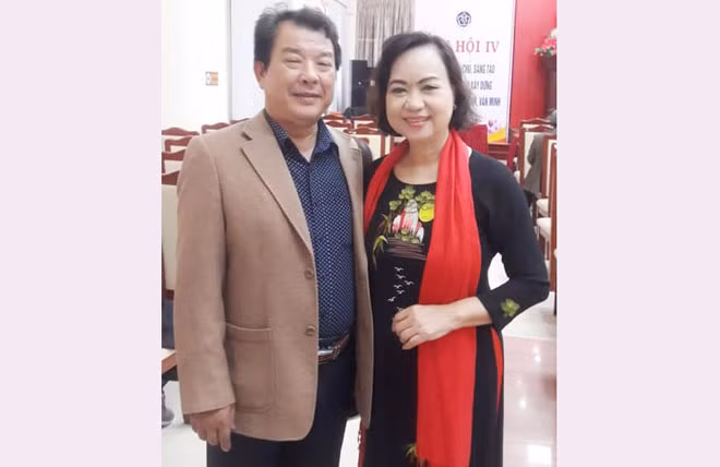 NSƯT Quý Tráng và NSND Thúy Cải. NSƯT Quý Tráng và NSND Thúy Cải.