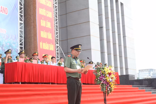 Thiếu tướng Tô Ân Xô - Giám đốc Công an tỉnh Bắc Giang,Trưởng ban tổ chức, phát biểu tại hội thi