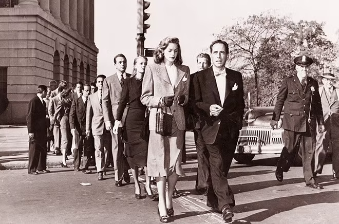 Ngày 20-10-1947, hàng chục nhân vật nghi là cộng sản bị trục xuất ra khỏi Hollywood.