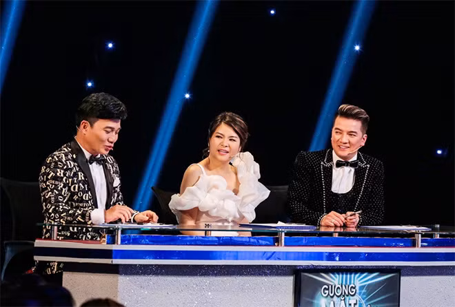 "Gương mặt thân quen" 2018 giảm nhiệt đáng kể. Một trong những nguyên nhân được cho là do dàn giám khảo năm nay thiếu sức hút. Trong ảnh (từ trái sang): ca sĩ Quang Linh, diễn viên Kim Oanh, ca sĩ Đàm Vĩnh Hưng.