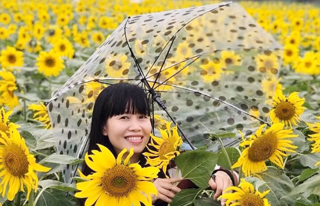 Nhà phê bình văn học Hoàng Thụy Anh. Nhà phê bình văn học Hoàng Thụy Anh.