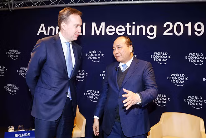 Thủ tướng Nguyễn Xuân Phúc và Chủ tịch WEF Borge Brende. Ảnh: TTXVN Thủ tướng Nguyễn Xuân Phúc và Chủ tịch WEF Borge Brende. Ảnh: TTXVN
