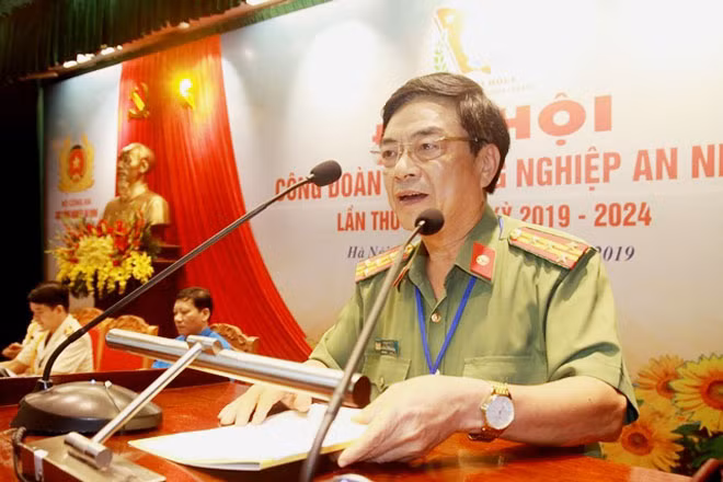 Đại tá Trần Thế Do, Phó Cục trưởng Cục CNAN phát biểu chỉ đạo tại Đại hội.