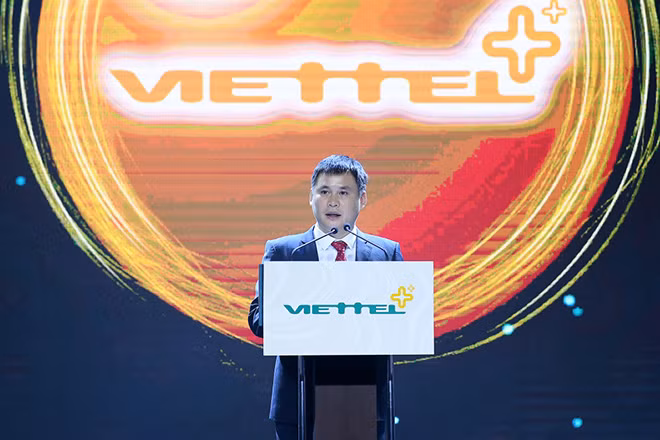 Ông Cao Anh Sơn- Tổng Giám đốc Tổng Công ty Viễn thông Viettel phát biểu tại lễ ra mắt Viettel++ Ông Cao Anh Sơn- Tổng Giám đốc Tổng Công ty Viễn thông Viettel phát biểu tại lễ ra mắt Viettel++