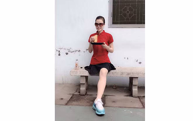 Hoa khôi Vầng trăng khuyết Bế Thị Băng.
