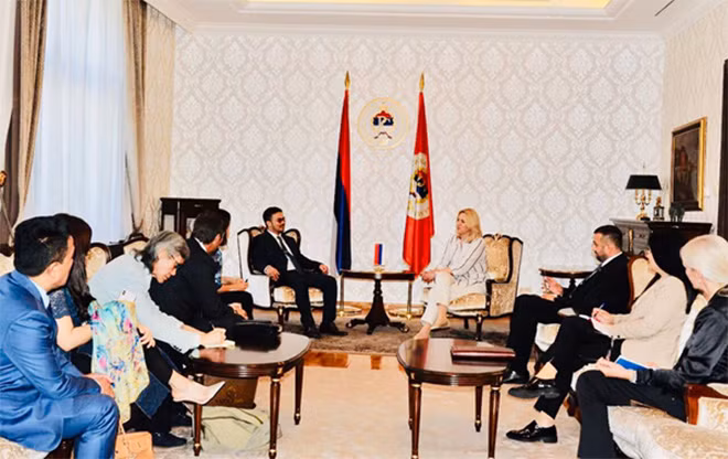 Ông Mai Vũ Minh trong cuộc gặp với Tổng thống Srpska Zeljka Cvijanovic.