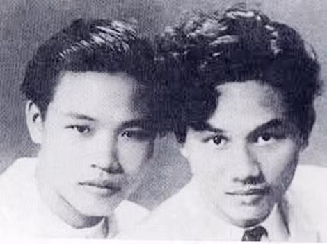 Nhà thơ Xuân Diệu và nhà thơ Huy Cận thời trẻ.