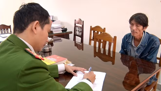 Đối tượng Phan Văn Dũng tại cơ quan điều tra.