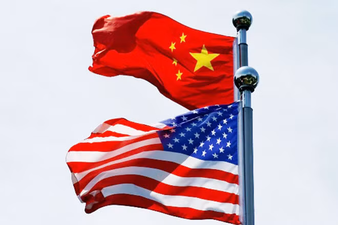 Nhiều chuyên gia lo ngại một cuộc chiến tranh lạnh mới giữa Mỹ và Trung Quốc trong năm 2020. Ảnh minh họa: Reuters.