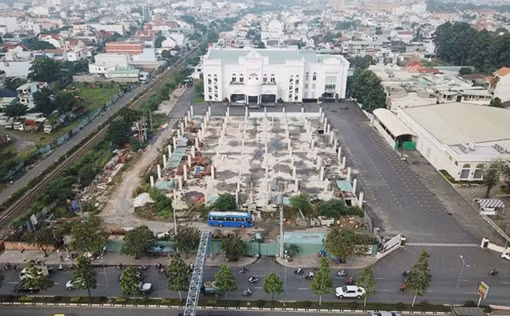 Dừng giao dịch tại Khu thương mại dân cư Tân Việt Phát 2 để phục vụ điều tra ảnh 1