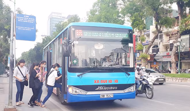 100% đại biểu có mặt tại kỳ họp tán thành việc ưu tiên phát triển hệ thống vận tải hành khách công cộng khối lượng lớn. 100% đại biểu có mặt tại kỳ họp tán thành việc ưu tiên phát triển hệ thống vận tải hành khách công cộng khối lượng lớn.