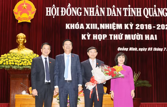 Thường trực HĐND tỉnh Quảng Ninh chúc mừng ông Nguyễn Xuân Ký.