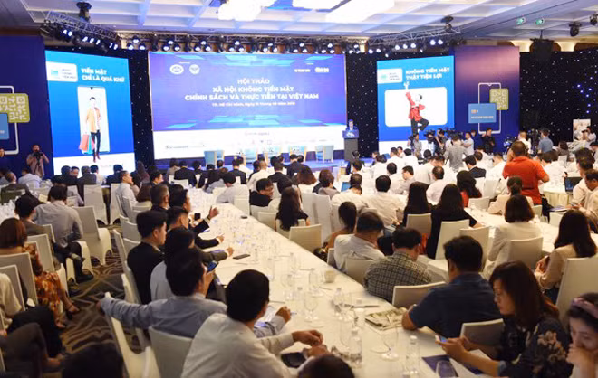 Hội thảo “Xã hội không tiền mặt: Chính sách và thực tiễn tại Việt Nam” do Báo Tuổi trẻ TP HCM phối hợp với Vụ Thanh toán NHNN tổ chức sáng 11-6-2019