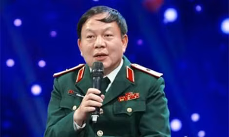 Thiếu tướng Lê Đăng Dũng tại Lễ Kỷ niệm 10 năm chương trình “Trái tim cho em” Thiếu tướng Lê Đăng Dũng tại Lễ Kỷ niệm 10 năm chương trình “Trái tim cho em”