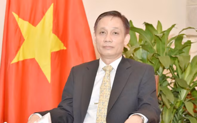 Thứ trưởng Bộ Ngoại giao Lê Hoài Trung. Thứ trưởng Bộ Ngoại giao Lê Hoài Trung.