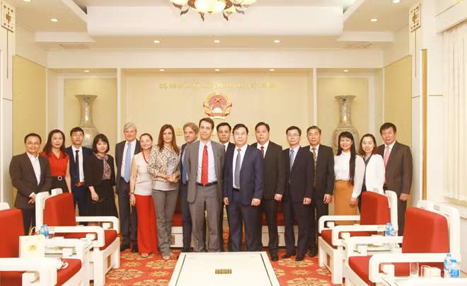 Các đại biểu tham gia đàm phán.