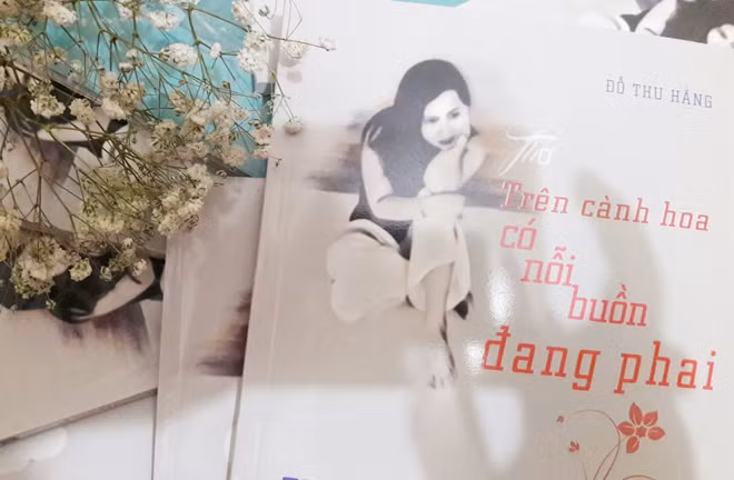 Bìa tập thơ mới của Đỗ Thu Hằng.