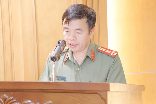 Đại tá Nguyễn Tiến Nam - Phó Giám đốc Công an tỉnh Hà Tĩnh phát biểu tại buổi làm việc.