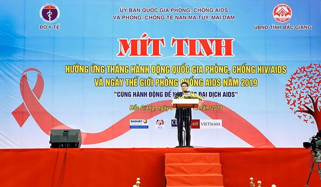 Phó Thủ tướng Vũ Đức Đam phát biểu tại lễ mít tinh.