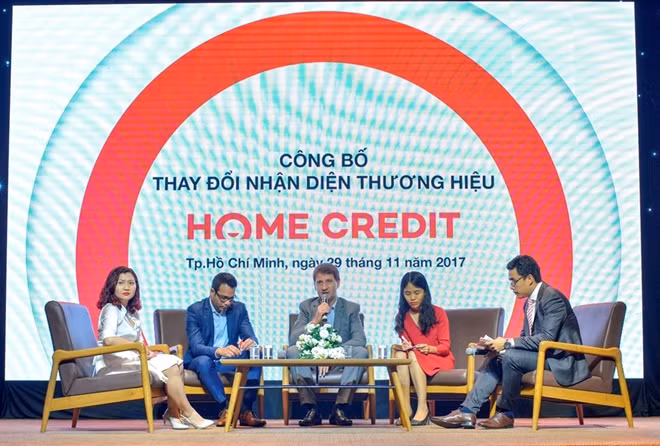 Buổi lễ công bố nhận diện thương hiệu mới của Home Credit.