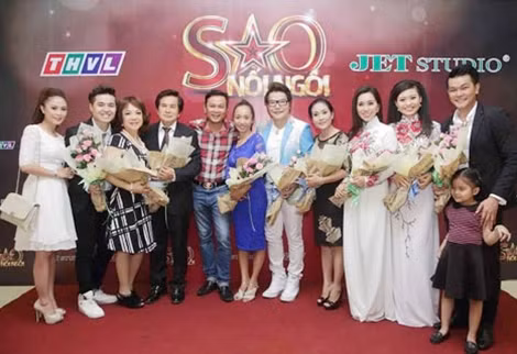 Các thí sinh và ê kip sản xuất “Sao nối ngôi”.